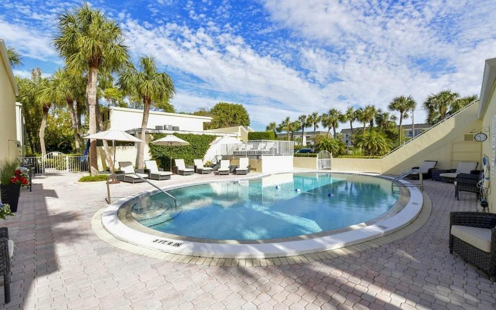 Laplaya 201C Breathtaking Gulf Panorama From This Corner End Unit With A Private Stairway To The Beach Longboat Key Ngoại thất bức ảnh